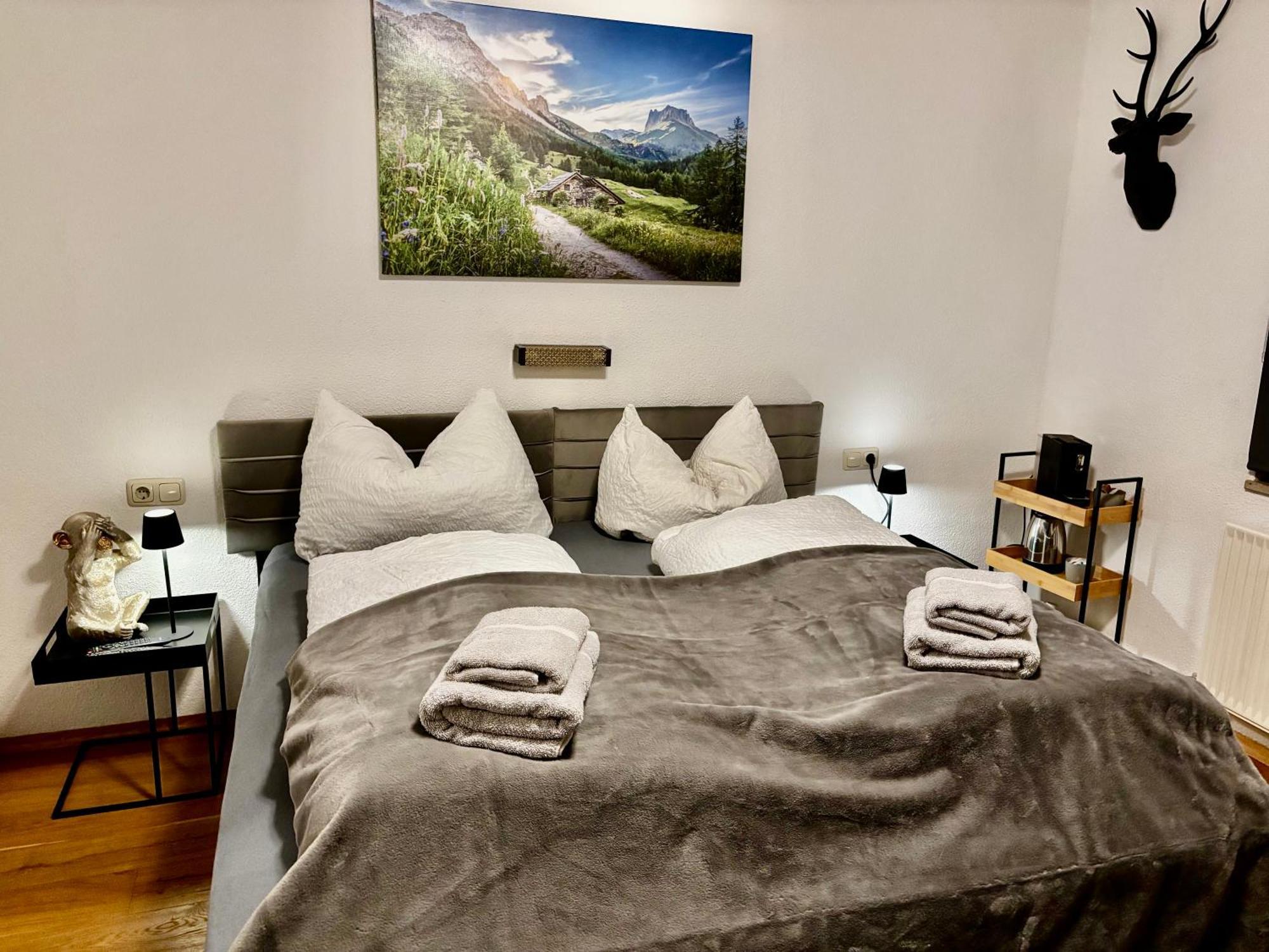 Lechtaler Alpenblick Landeck - Privatzimmer & Ferienwohnung エクステリア 写真