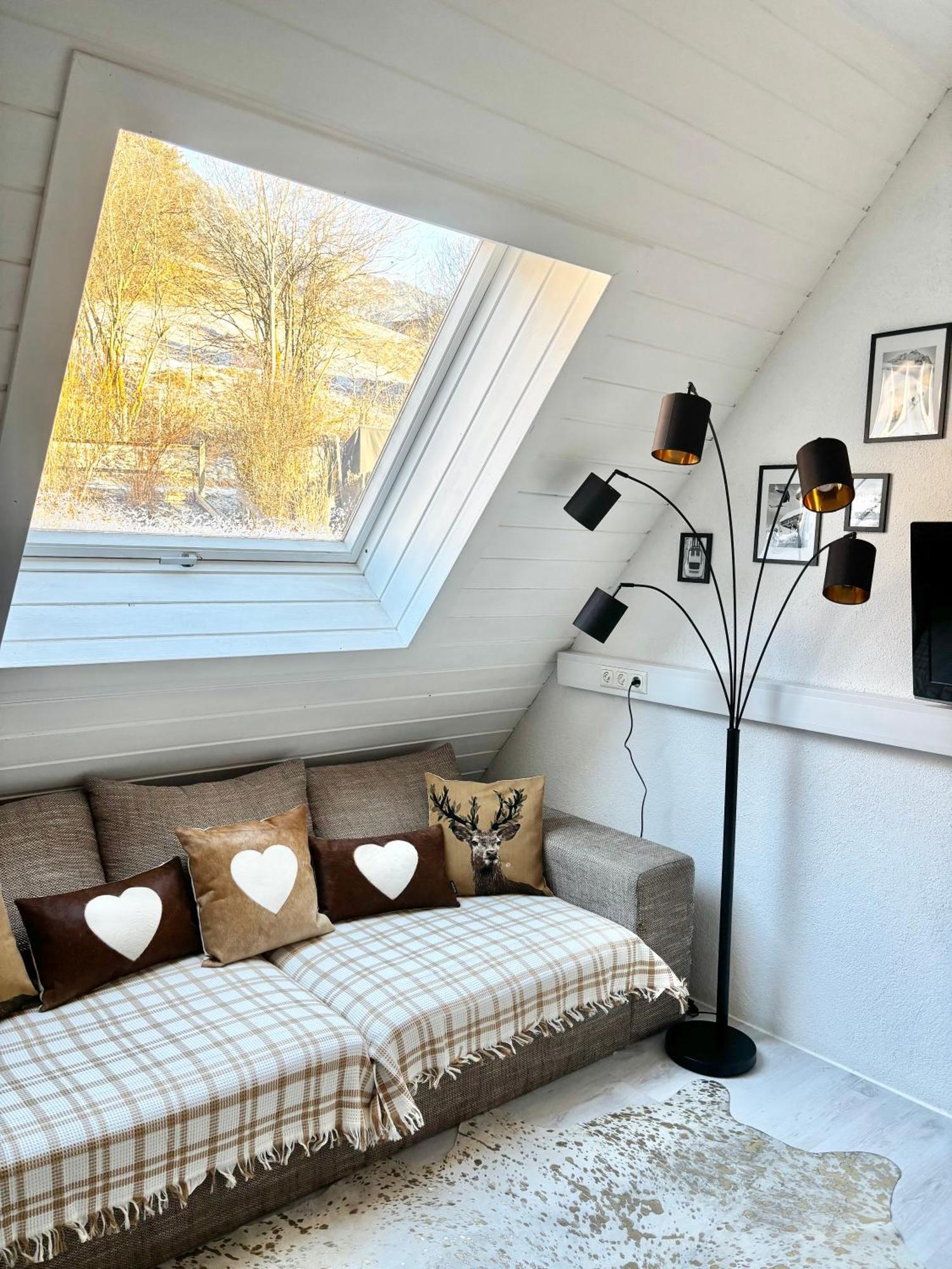 Lechtaler Alpenblick Landeck - Privatzimmer & Ferienwohnung エクステリア 写真