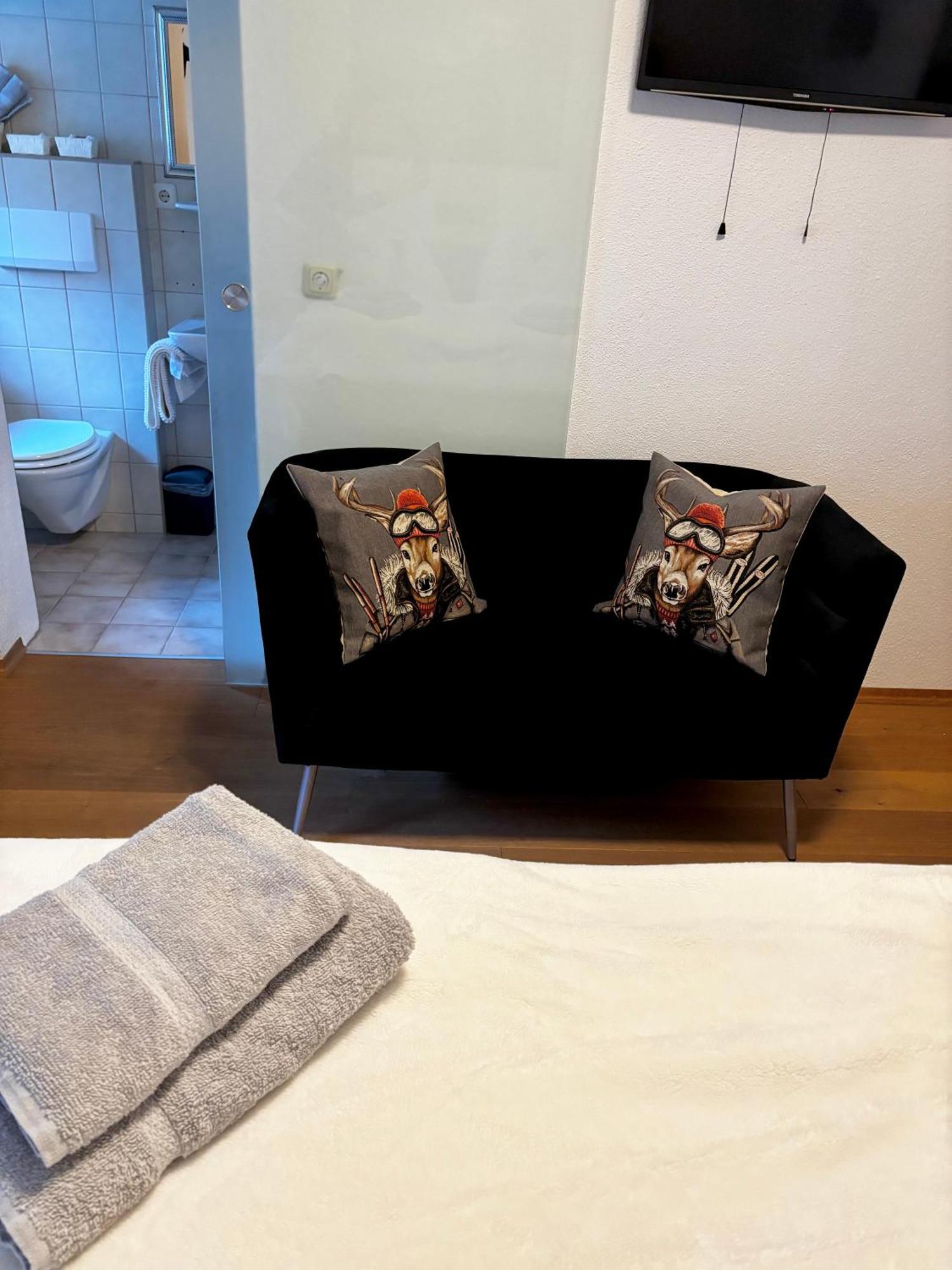Lechtaler Alpenblick Landeck - Privatzimmer & Ferienwohnung エクステリア 写真