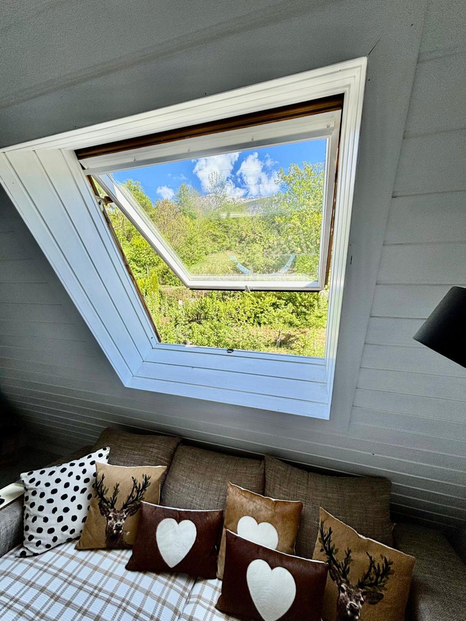 Lechtaler Alpenblick Landeck - Privatzimmer & Ferienwohnung エクステリア 写真