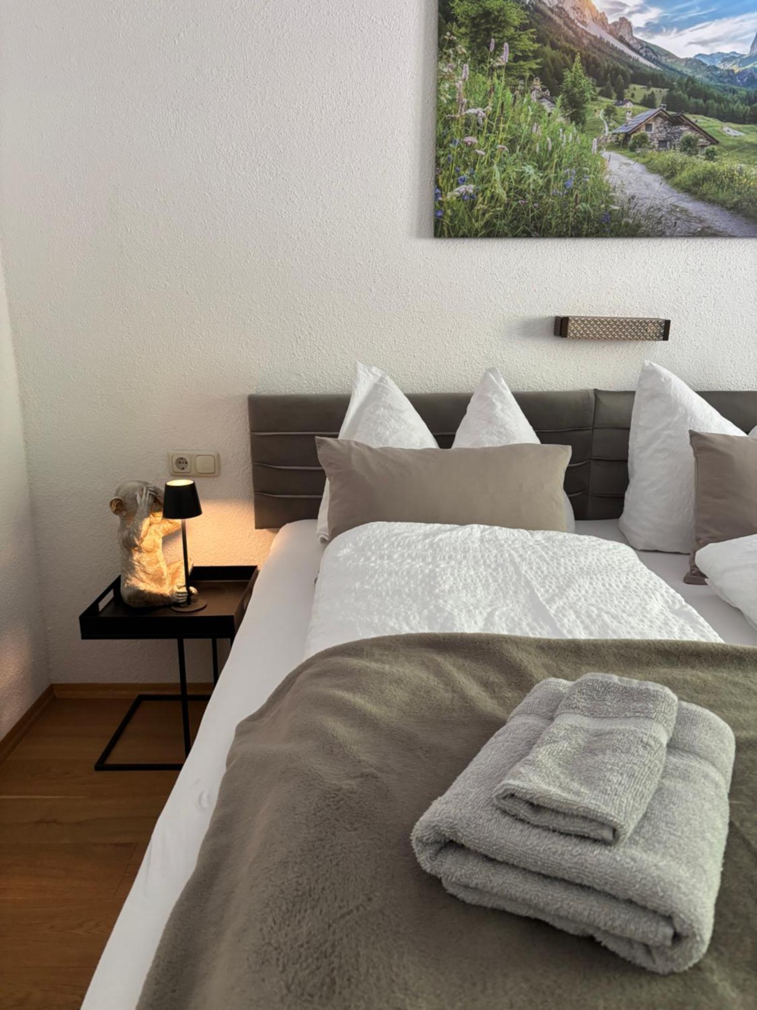 Lechtaler Alpenblick Landeck - Privatzimmer & Ferienwohnung エクステリア 写真